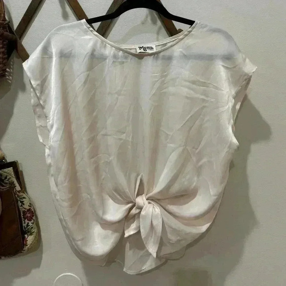 Show me your MuMu tie blouse Katrina - Picture 6 of 7